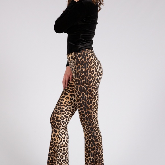 LEOPARD PRINT BELL BOTTOM PANTS - Picture 6 of 8